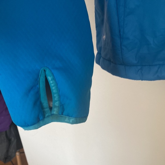 Mammut  womens medium zip up jacket bright blue, zip pockets, hooded - Picture 4 of 11